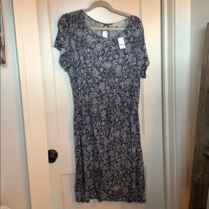 BRAND NEW (Tags on) Tie-Waist Floral Dress!